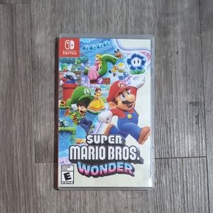 Nintendo Super Mario Bros. Wonder - Red, Green, Blue